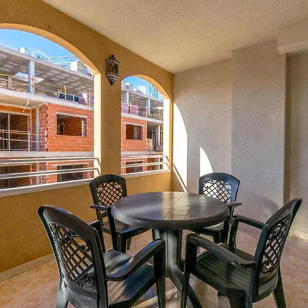 Amplio Vacacional De Tres * Torrevieja