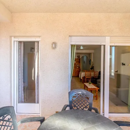 Amplio Vacacional De Tres Torrevieja